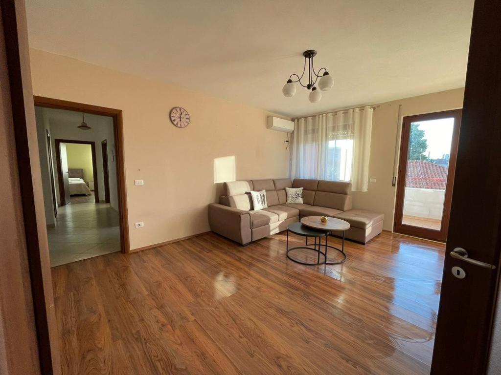 Premium Apartments Shkodër Buitenkant foto